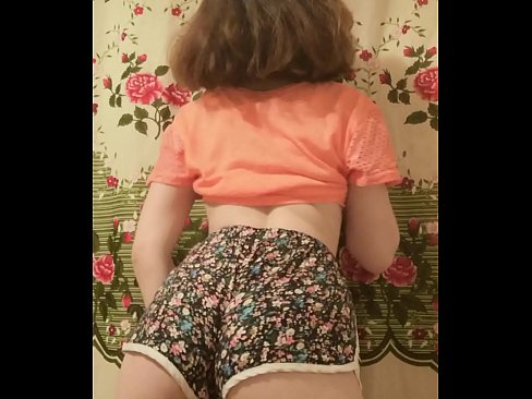 ❤️ Babe żagħżugħa sexy tqaxxir ix-xorts tagħha fuq il-kamera ❤️ Video tal-ħakk lilna mt.xxx-wow-net.ru ❤